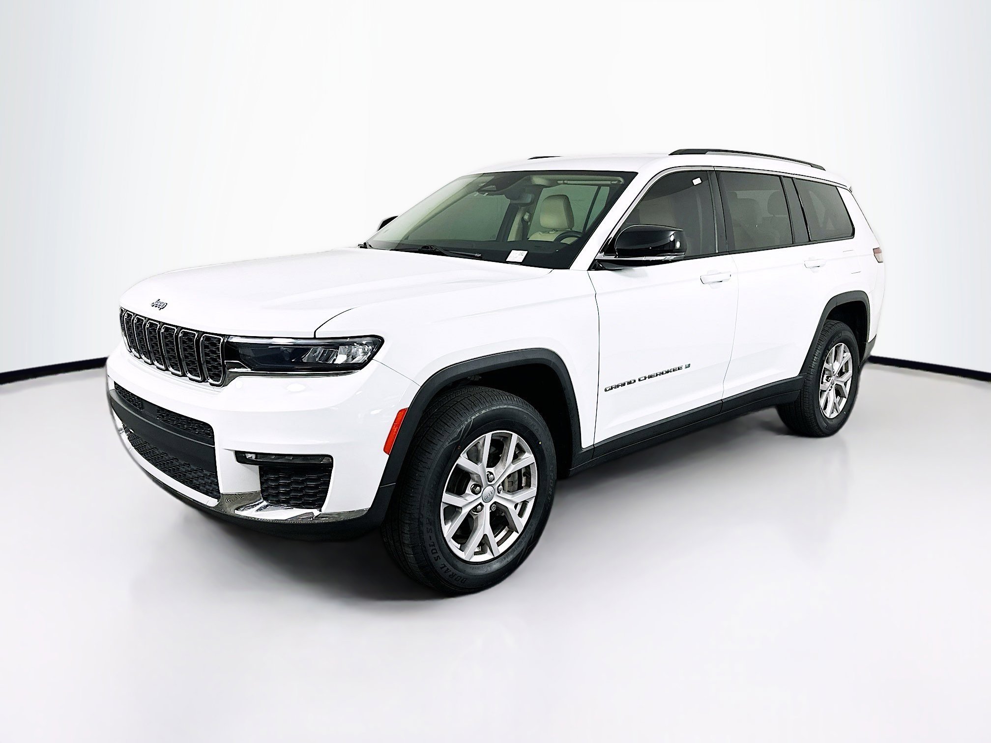 Used 2021 Jeep Grand Cherokee L Limited image 3
