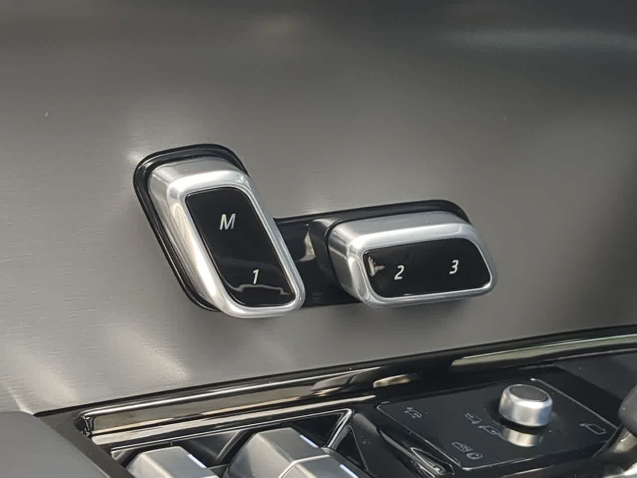 New 2026 Land Rover Range Rover Sport Dynamic SE AWD/4WD image 18