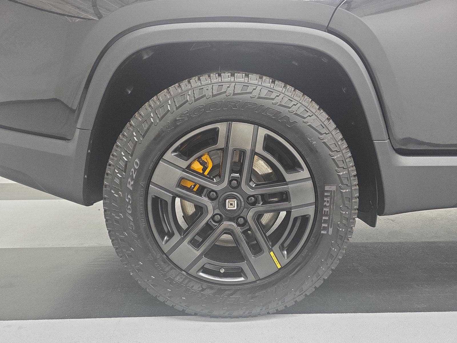 Used 2023 Rivian R1T Adventure AWD/4WD image 12