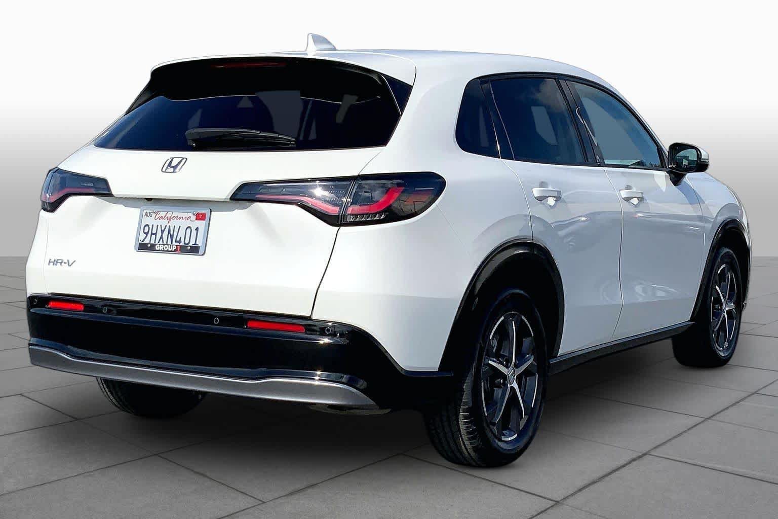 Used 2024 Honda HR-V EX-L image 12