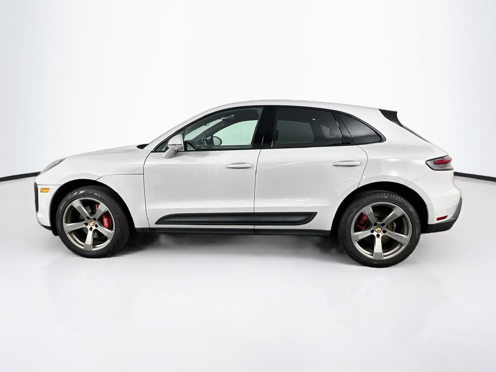 Certified 2024 Porsche Macan S AWD/4WD image 2