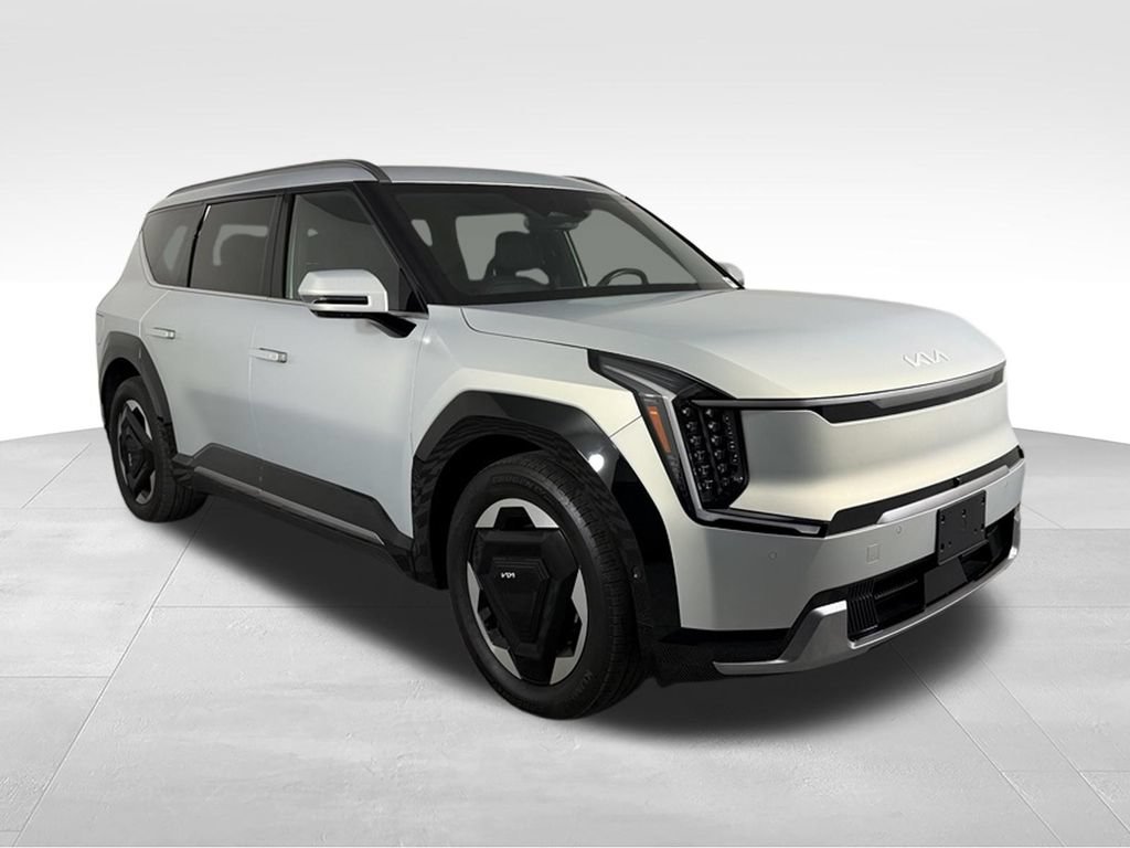 Used 2024 Kia EV9 Land AWD/4WD image 4