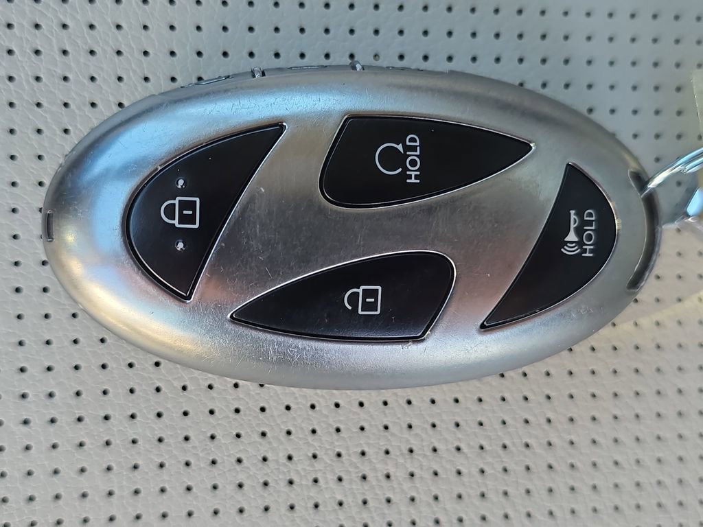 Used 2025 Hyundai Santa Fe Limited image 37