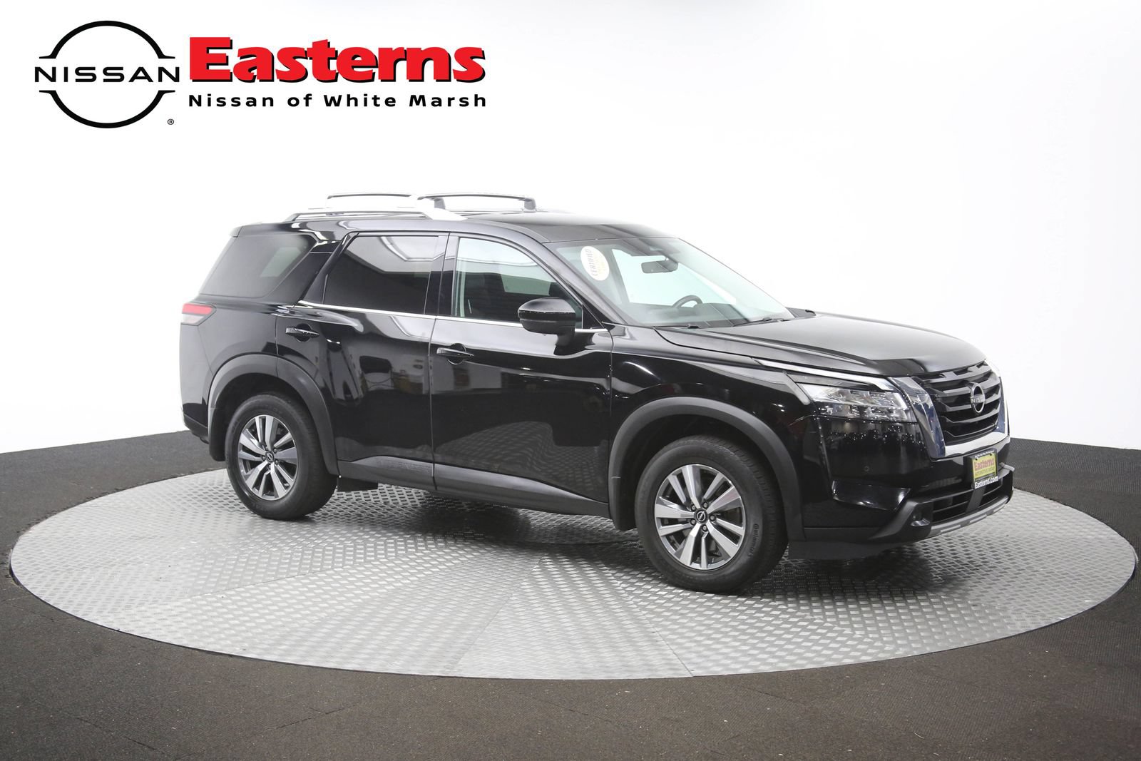 Used 2023 Nissan Pathfinder SL AWD/4WD image 48