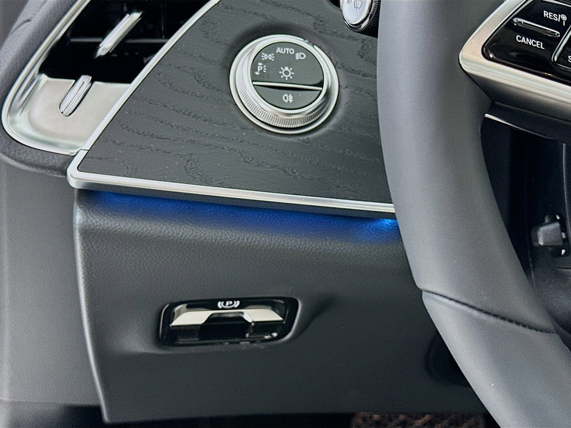 New 2026 Mercedes-Benz E 350 4MATIC Sedan image 11