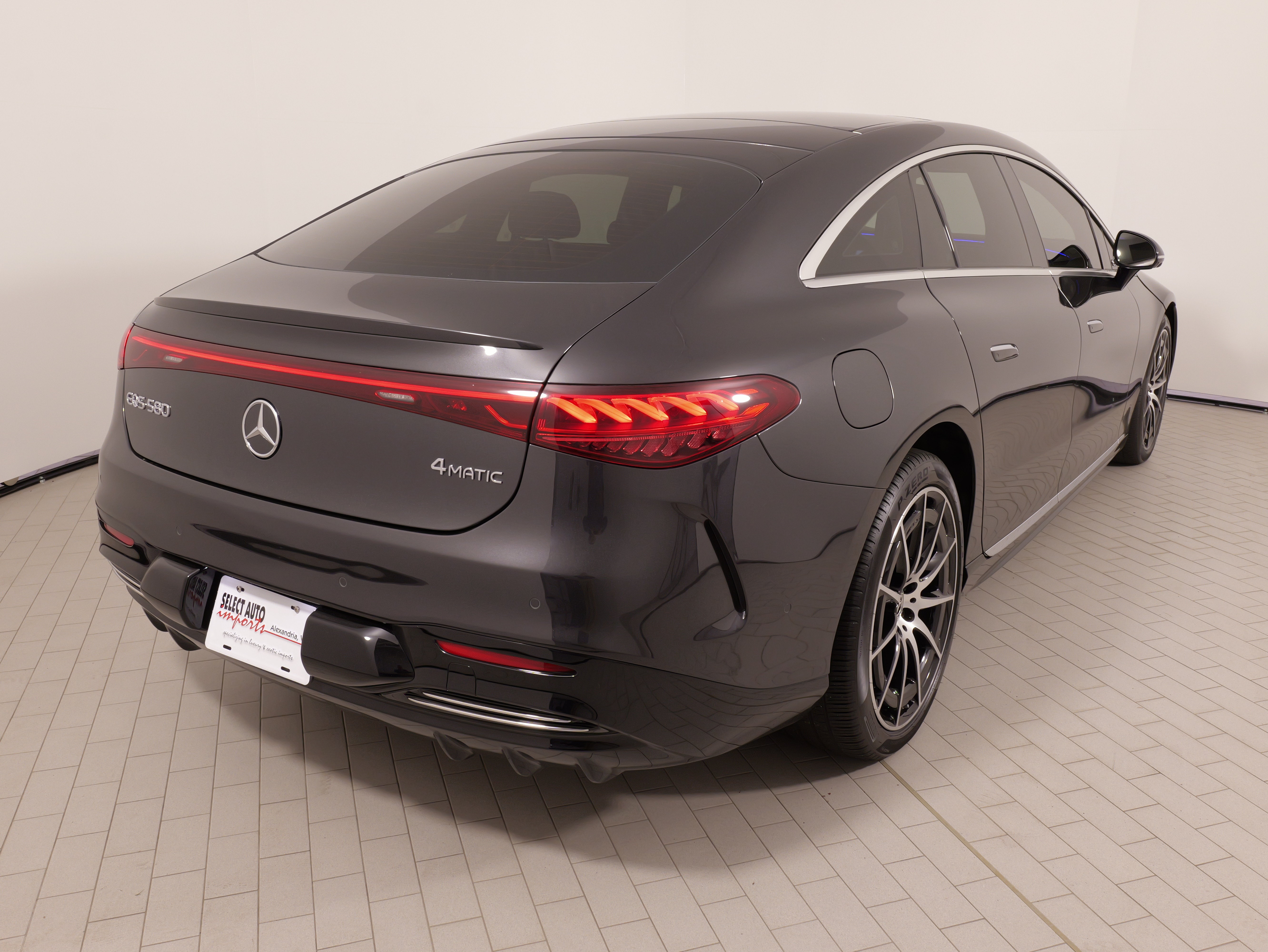 Used 2023 Mercedes-Benz EQS 580 4MATIC Sedan image 15