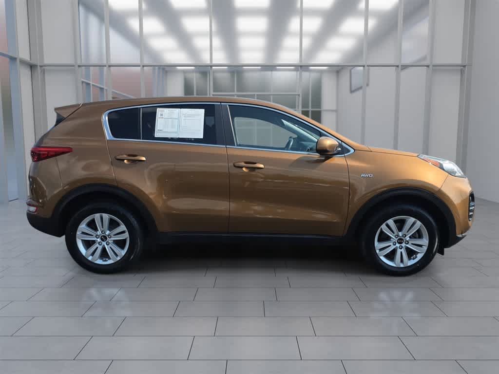 Used 2019 Kia Sportage LX AWD/4WD image 2
