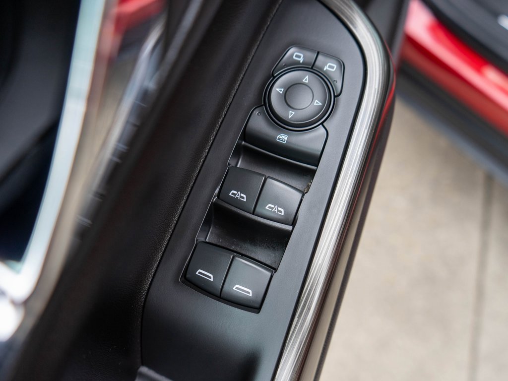 Used 2023 GMC Acadia SLT image 18