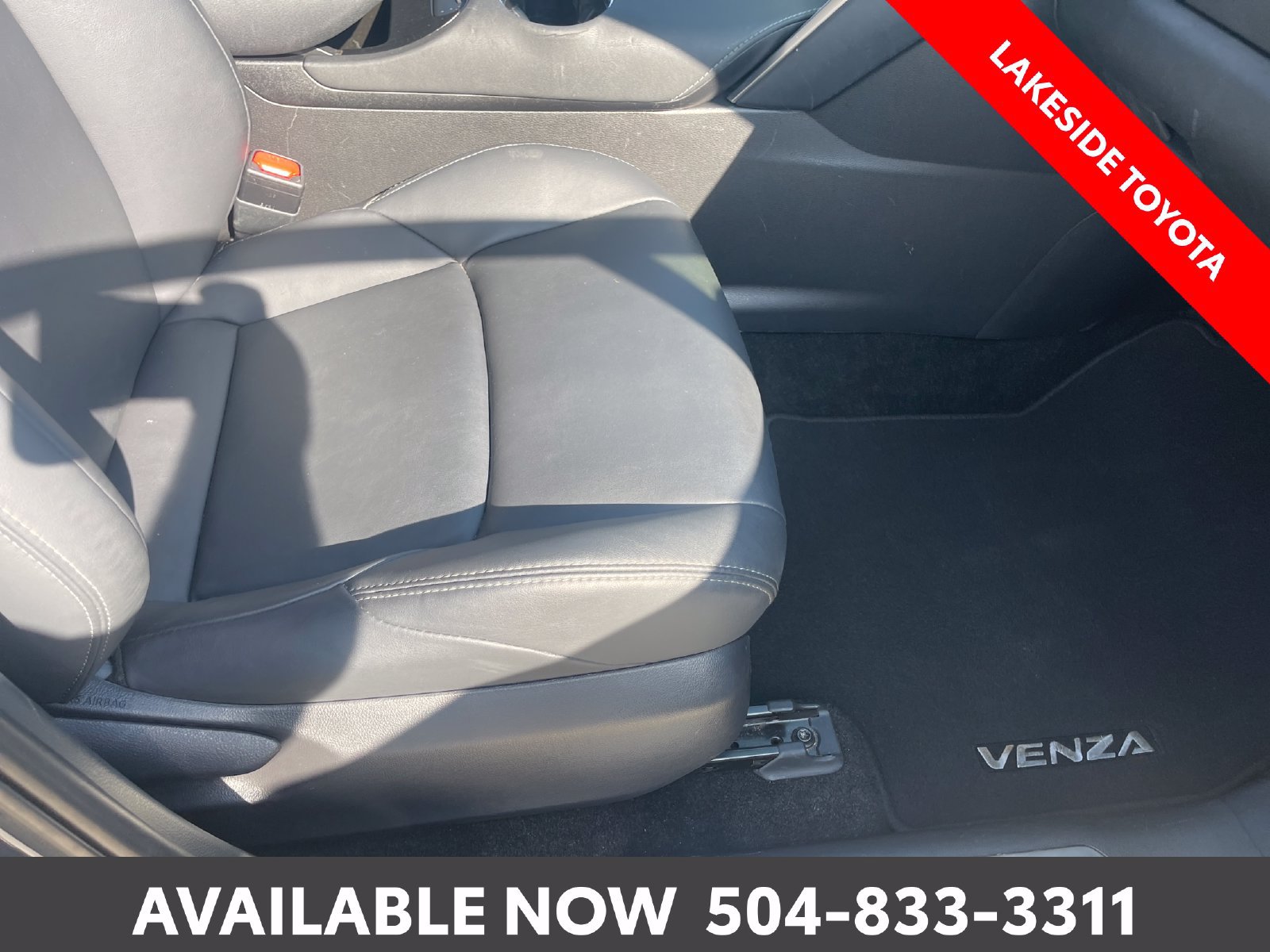 Used 2022 Toyota Venza XLE AWD/4WD image 16