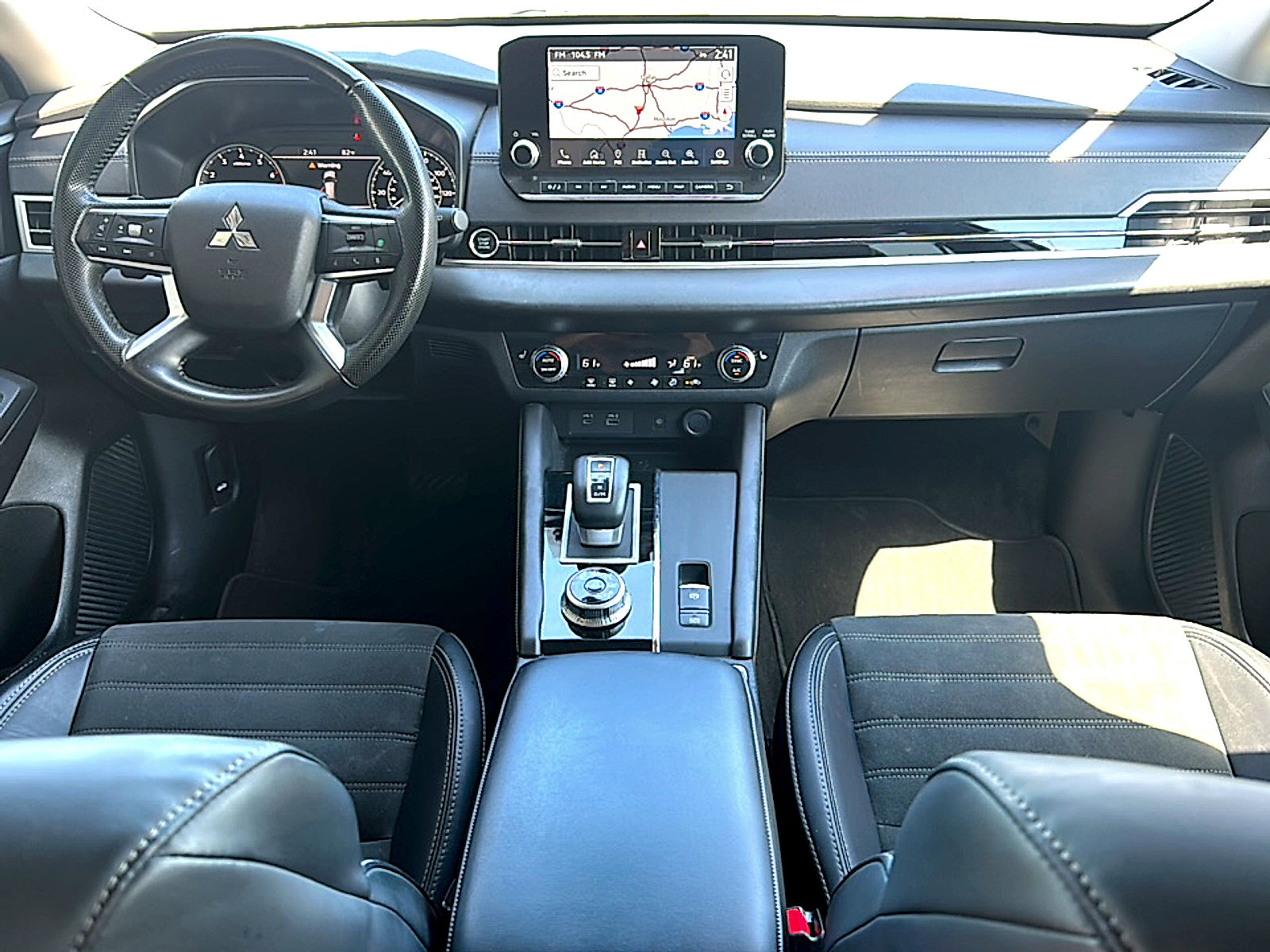 Used 2024 Mitsubishi Outlander SE image 20