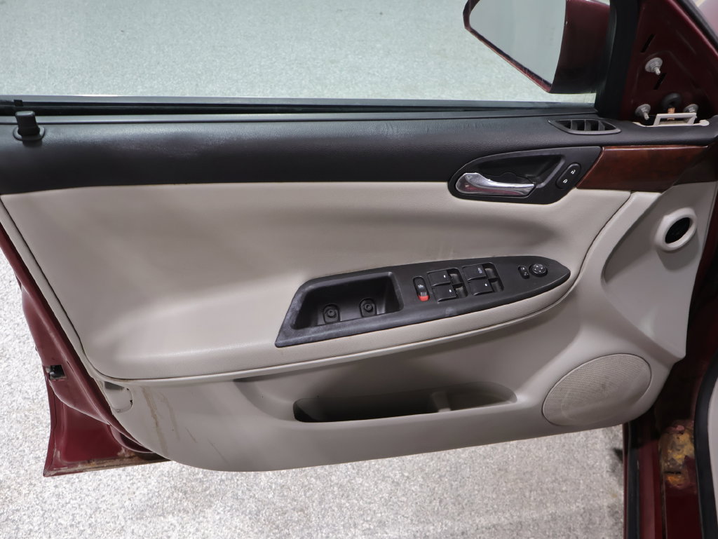 Used 2008 Chevrolet Impala LT FWD image 14