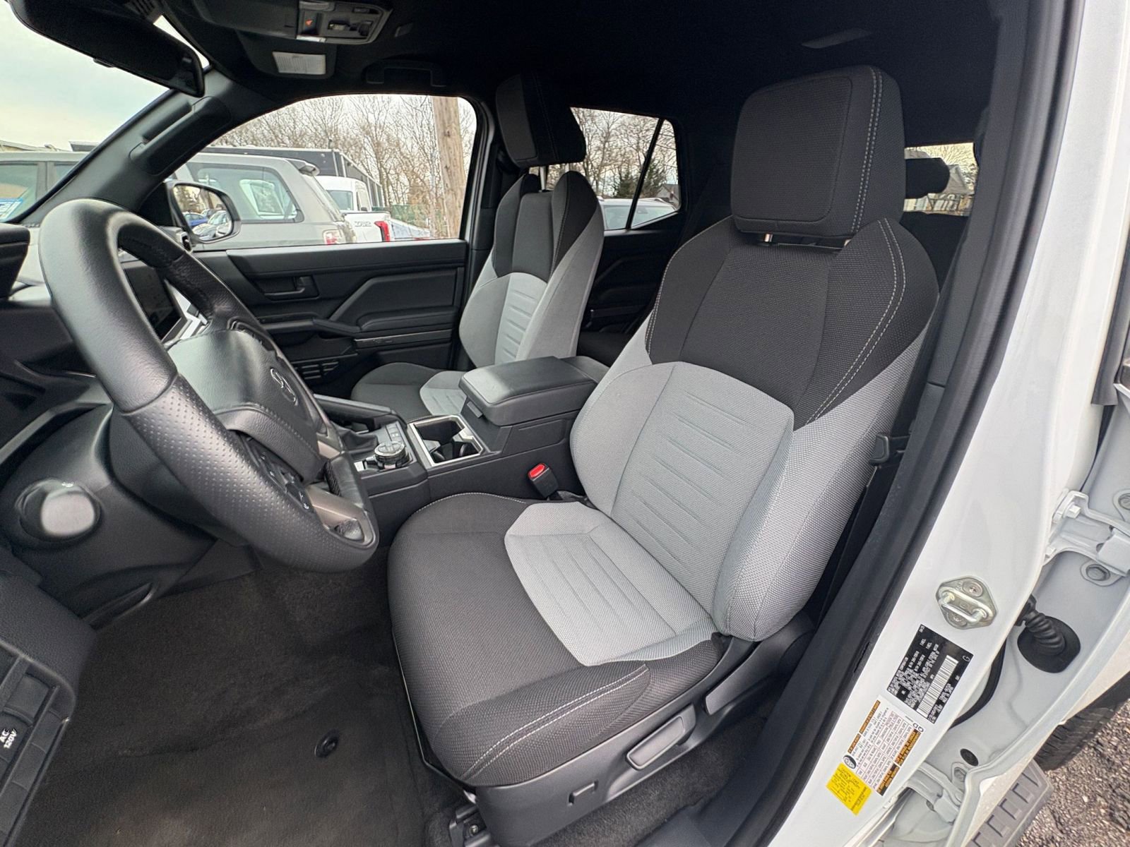 Used 2025 Toyota 4Runner TRD Off-Road image 33