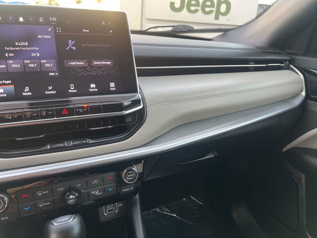 Used 2025 Jeep Compass Limited image 53