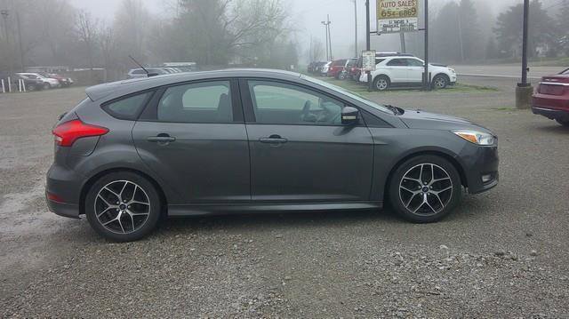 Used 2015 Ford Focus SE w/ SE Sport Package image 12