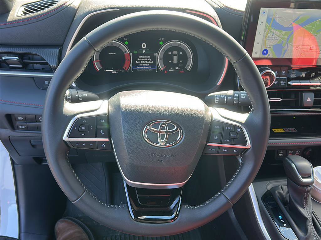 Used 2025 Toyota Highlander XSE AWD/4WD image 12