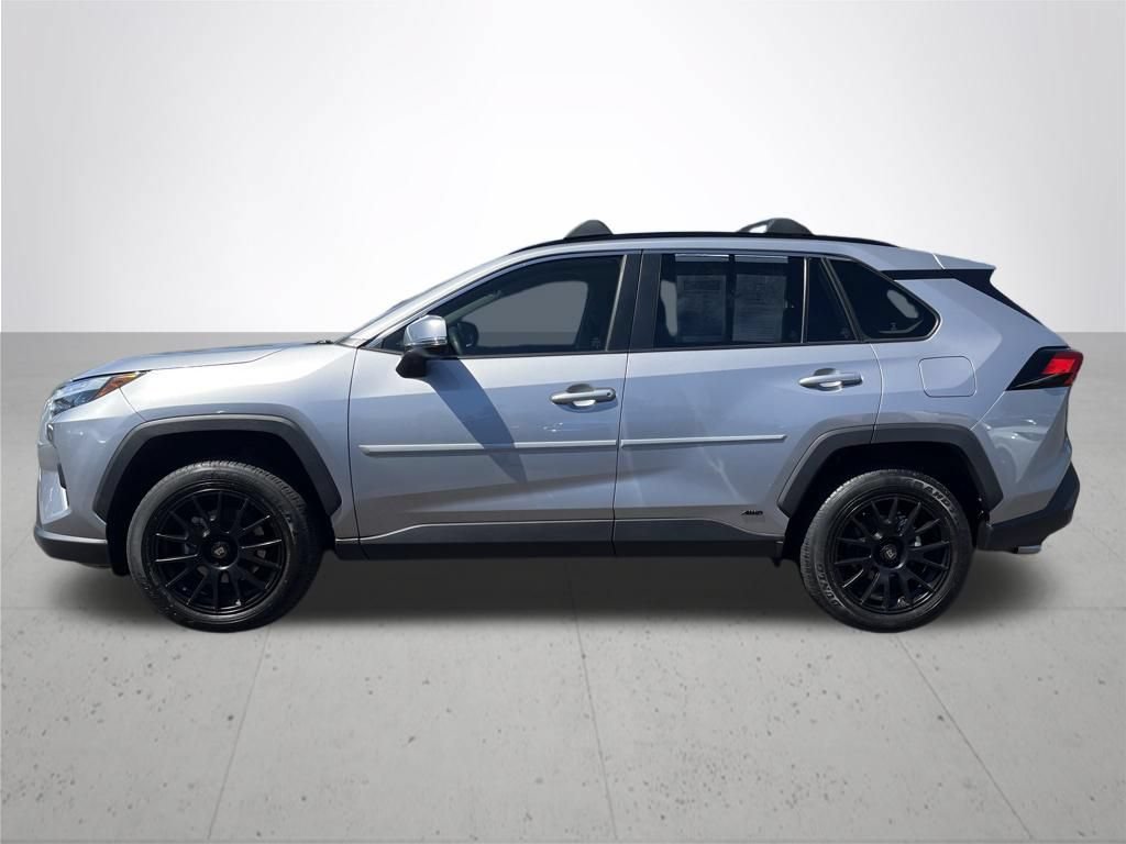 Used 2023 Toyota RAV4 XLE Premium AWD/4WD image 8