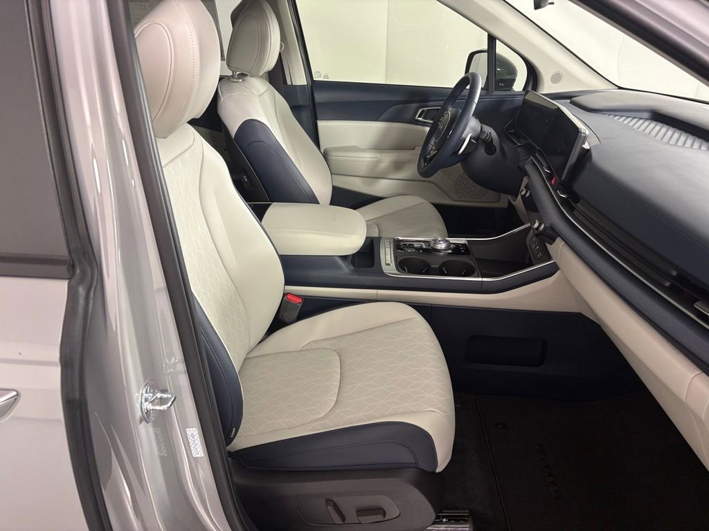 New 2026 Kia Carnival EX image 48