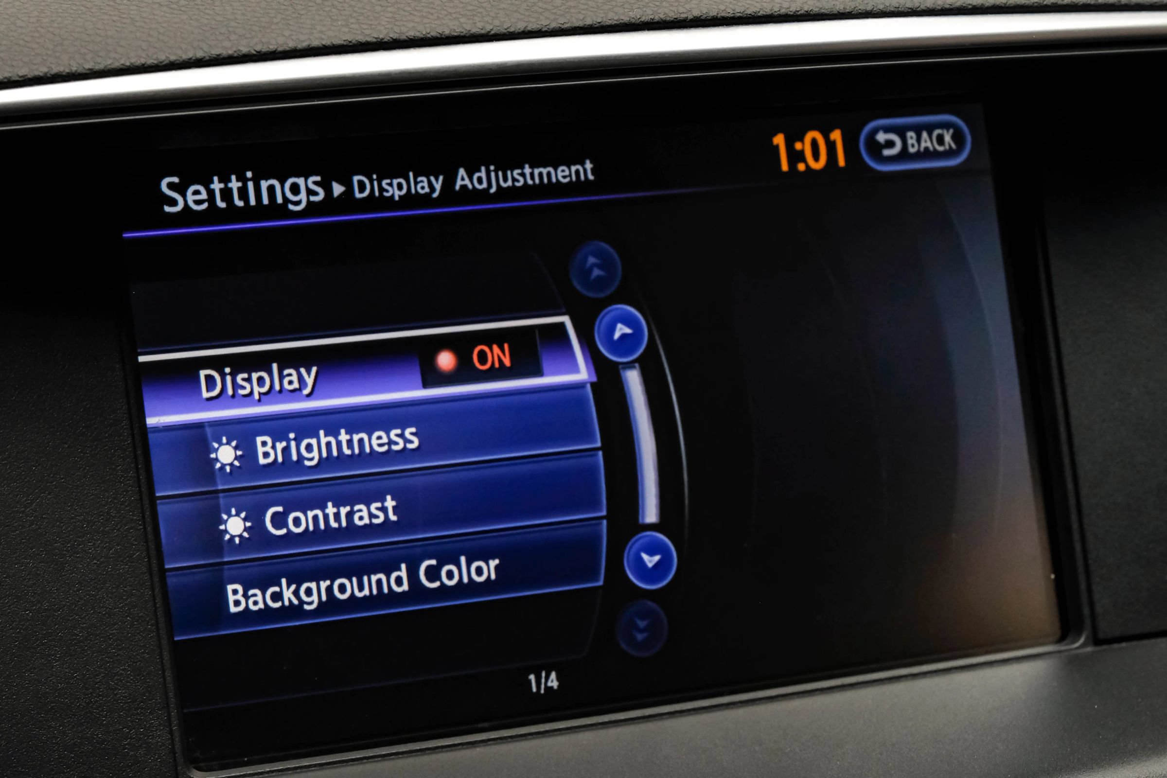 Used 2011 INFINITI M37 w/ Sport Pkg RWD image 31