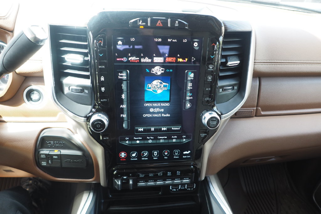 Used 2020 RAM 3500 Laramie AWD/4WD image 23