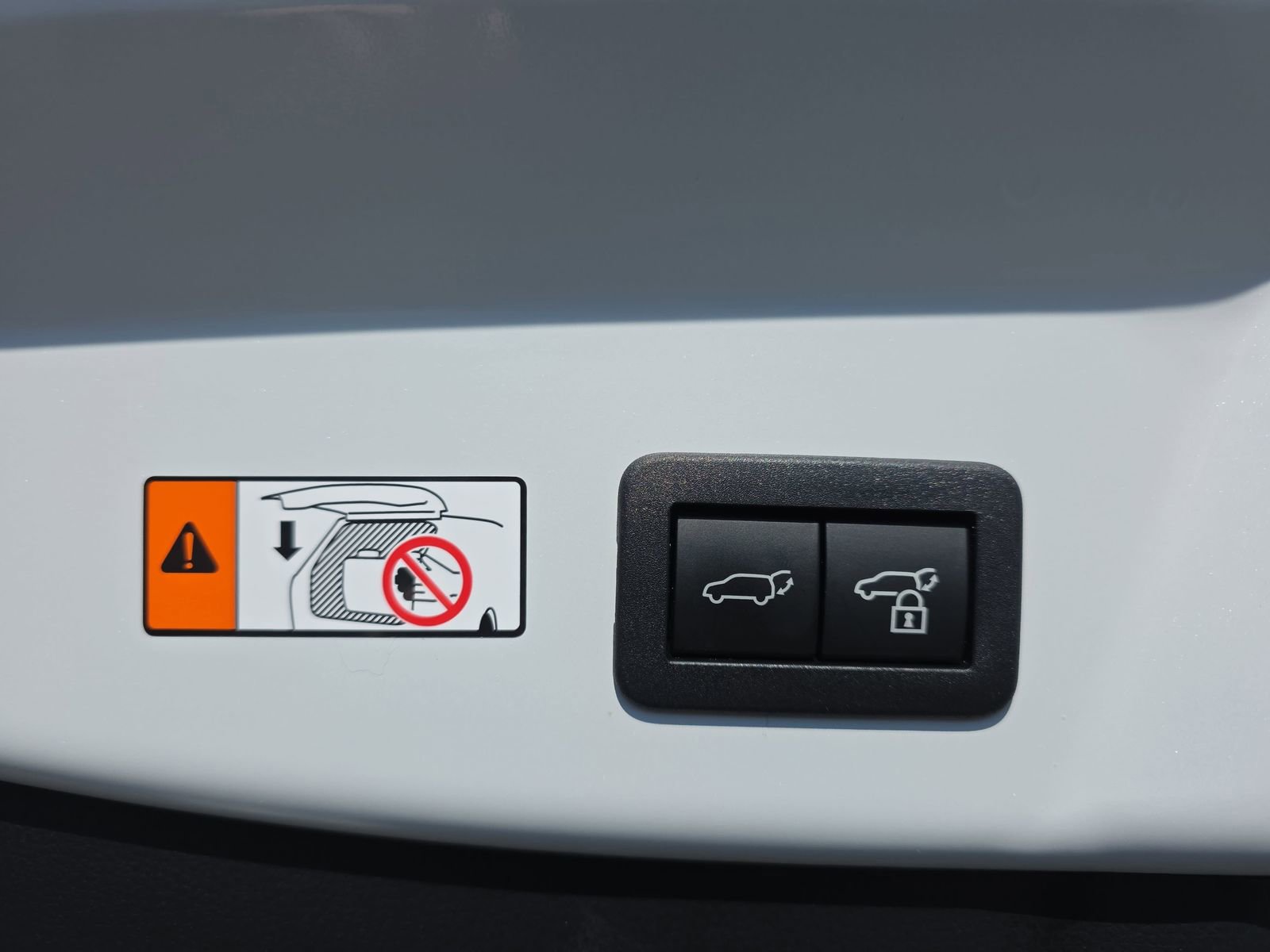 Used 2024 Toyota Prius Limited image 13