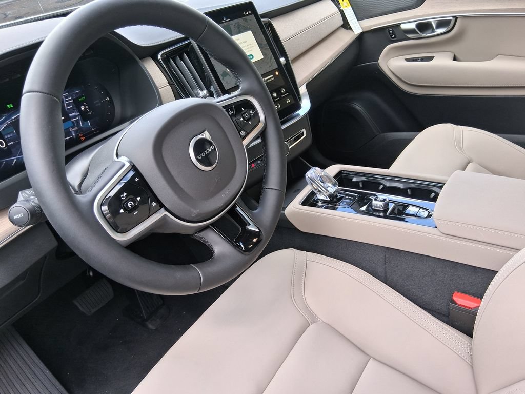 New 2026 Volvo XC90 T8 Plus w/ Protection Package Premier AWD/4WD image 9