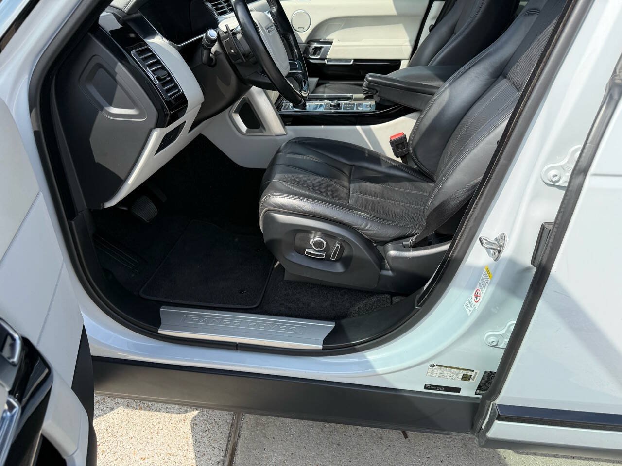 Used 2016 Land Rover Range Rover HSE AWD/4WD image 15