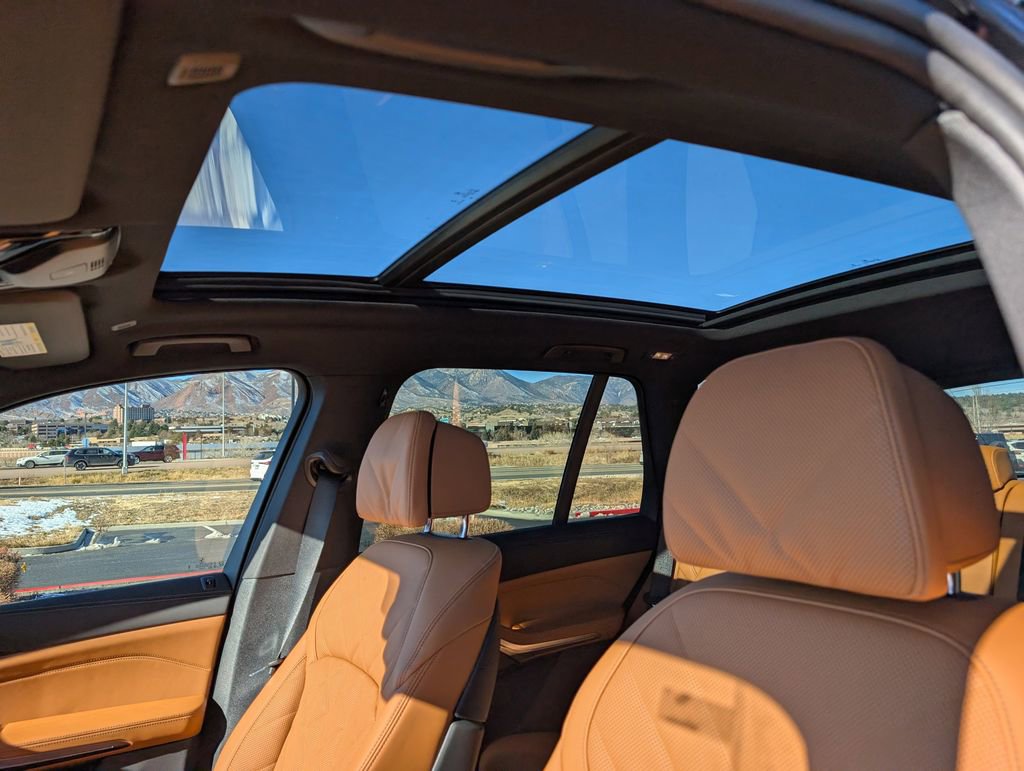 New 2026 BMW X5 xDrive50e w/ Premium Package image 11