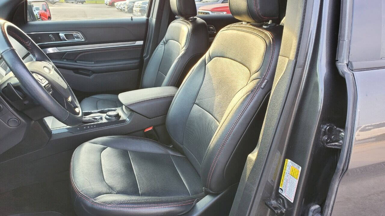 Used 2018 Ford Explorer Sport w/ Equipment Group 401A image 17