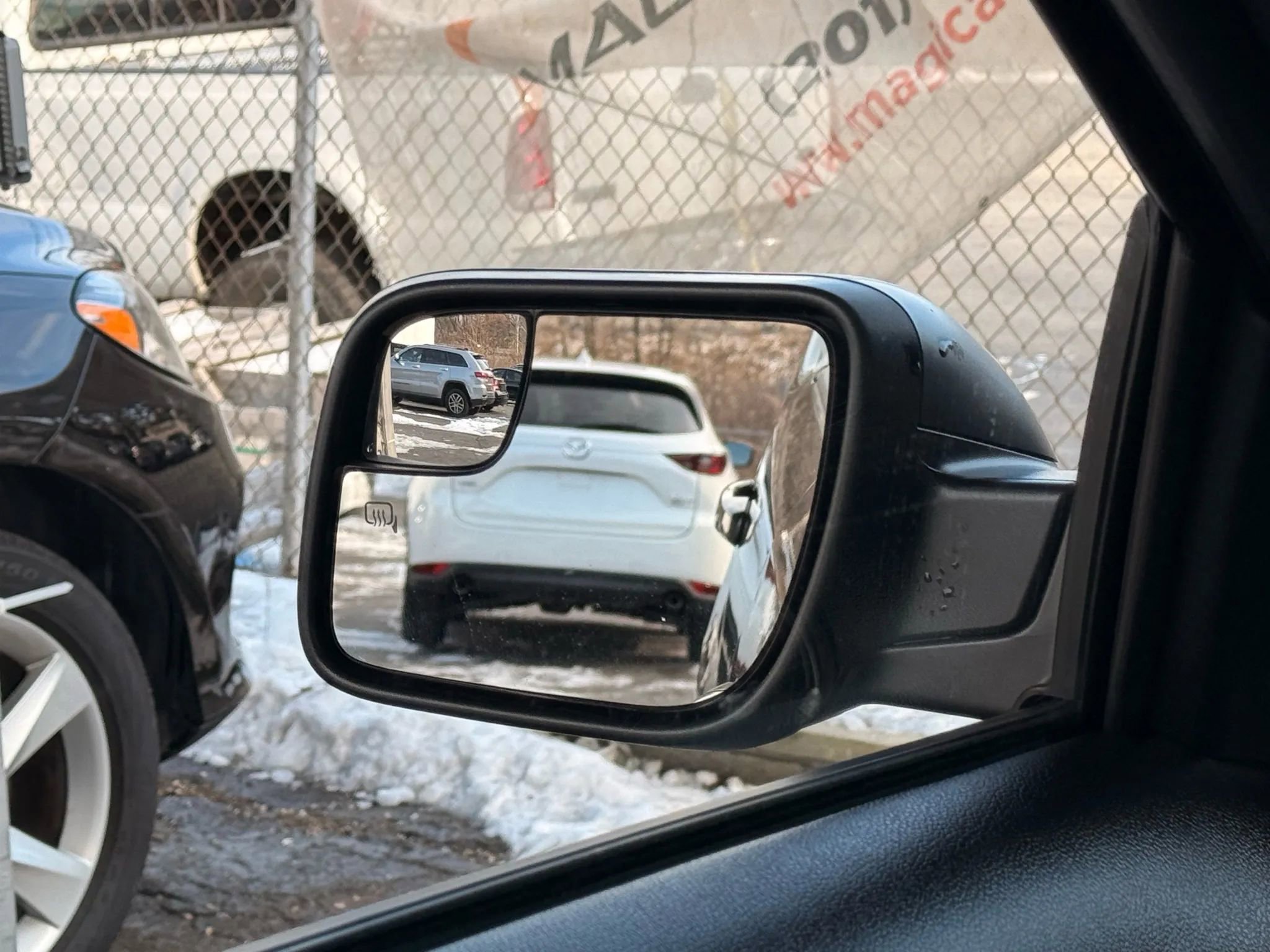 Used 2019 Ford Explorer XLT image 79