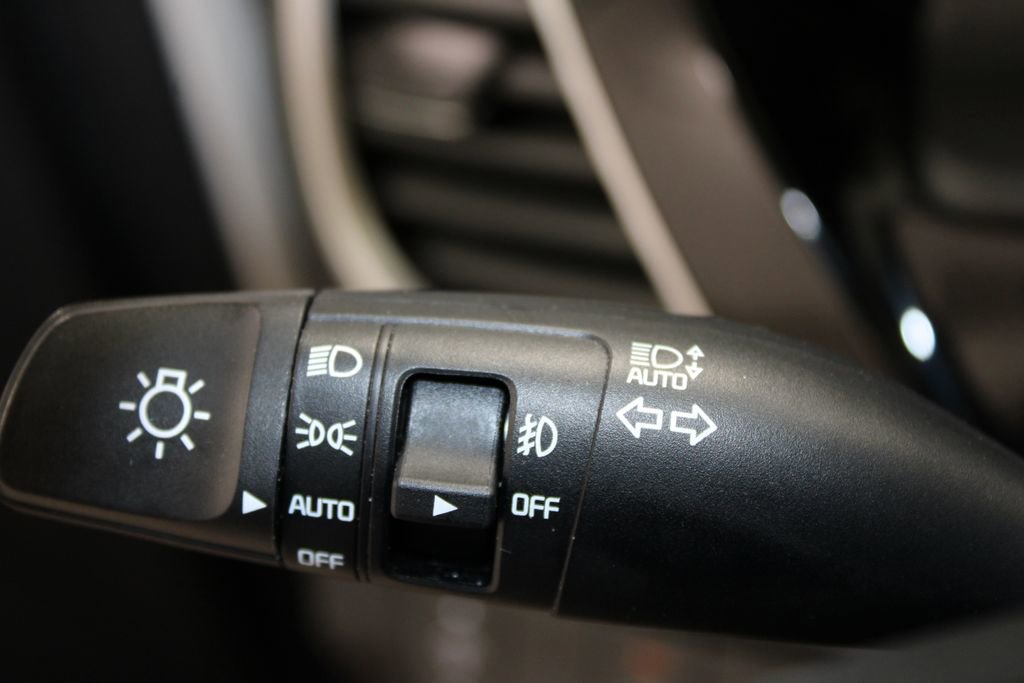 Used 2025 Kia Seltos S image 42