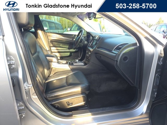 Used 2015 Chrysler 300 Limited w/ Driver Convenience Group image 20