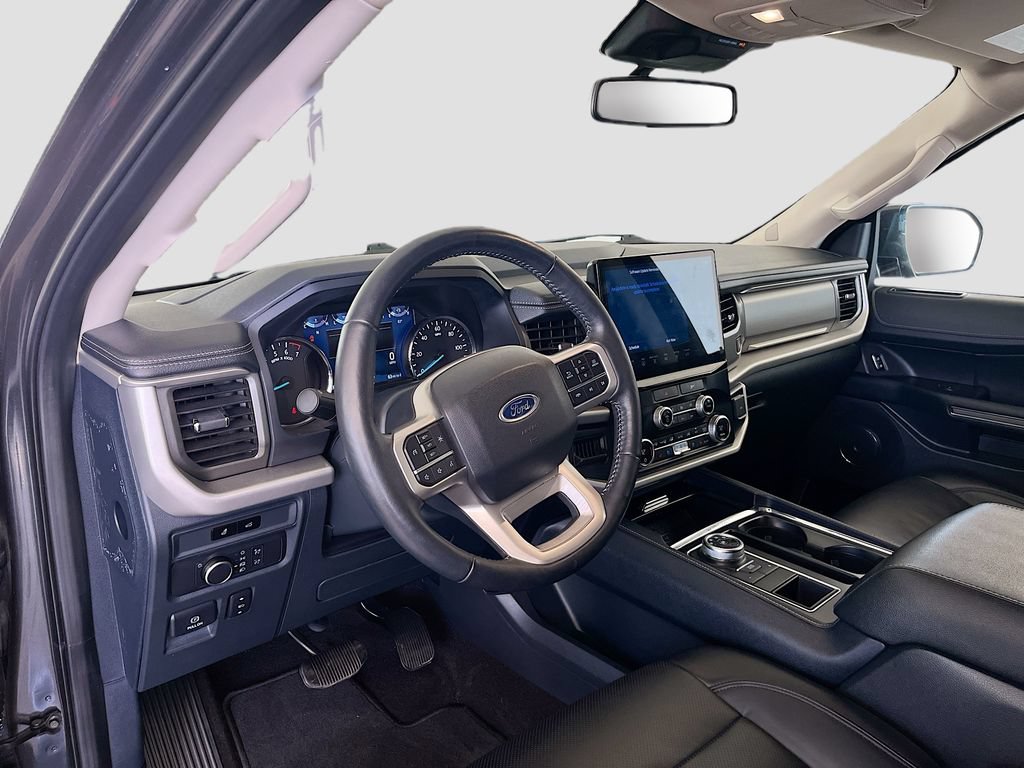 Used 2023 Ford Expedition XLT RWD image 9