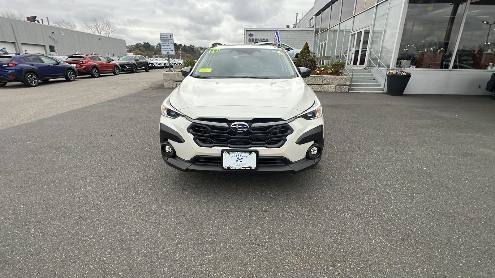 Used 2025 Subaru Crosstrek 2.0i Premium AWD/4WD image 2