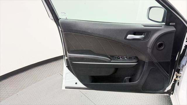 Used 2023 Dodge Charger SXT RWD image 13
