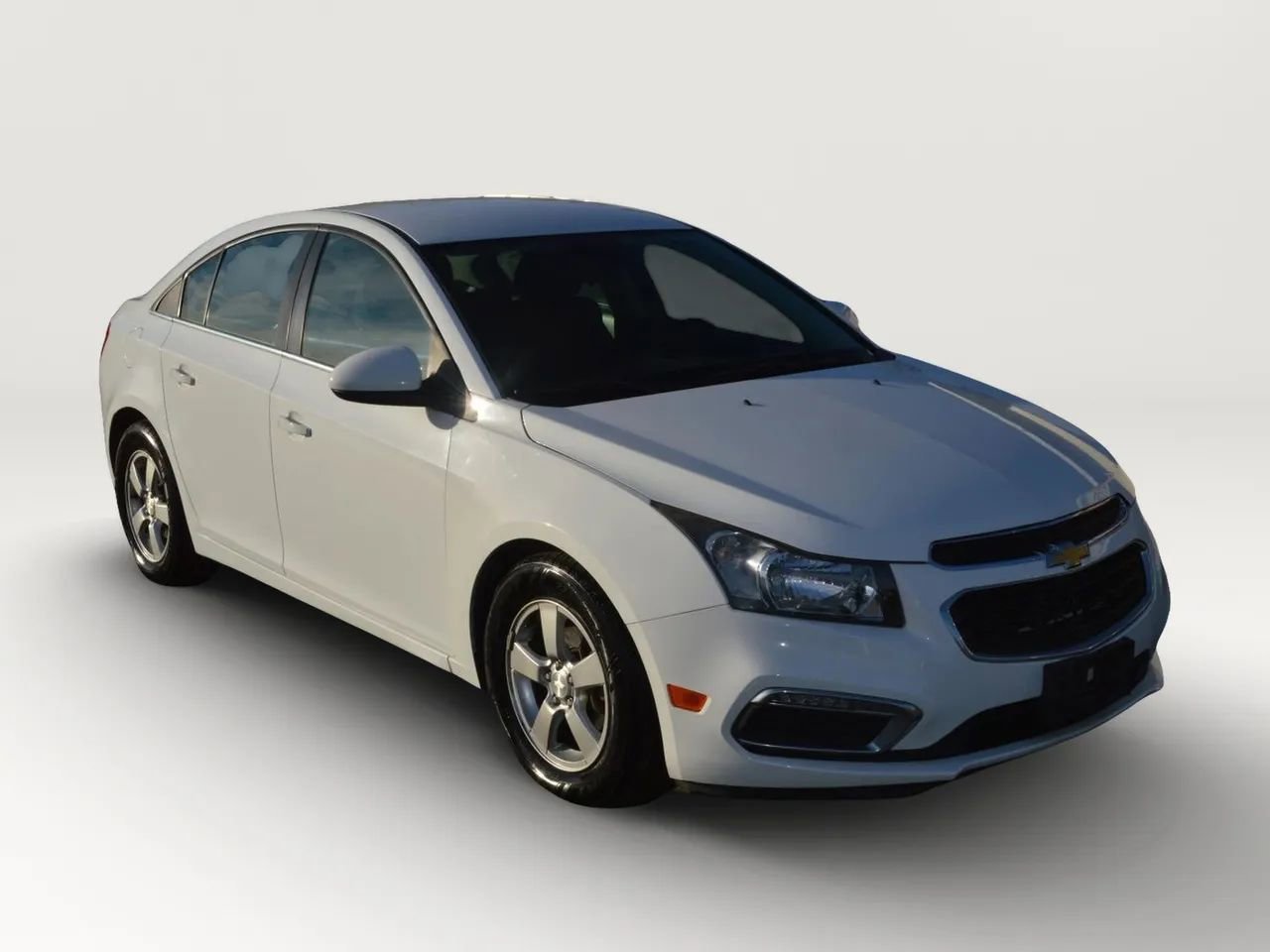 Used 2015 Chevrolet Cruze LT image 12