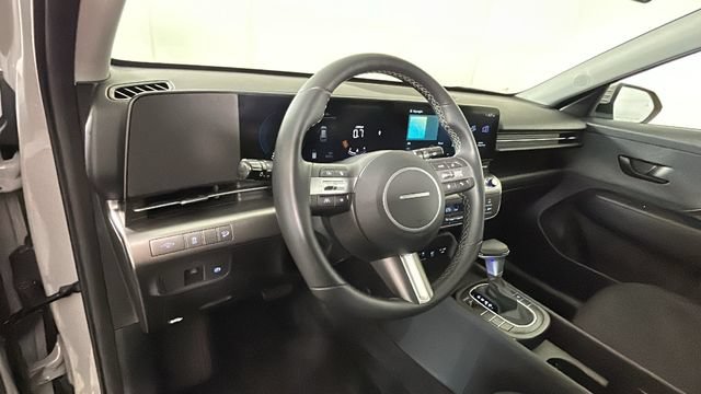 Certified 2025 Hyundai Kona SEL FWD image 13