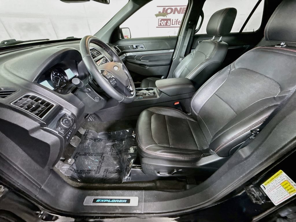 Used 2018 Ford Explorer Sport w/ Equipment Group 401A AWD/4WD image 23
