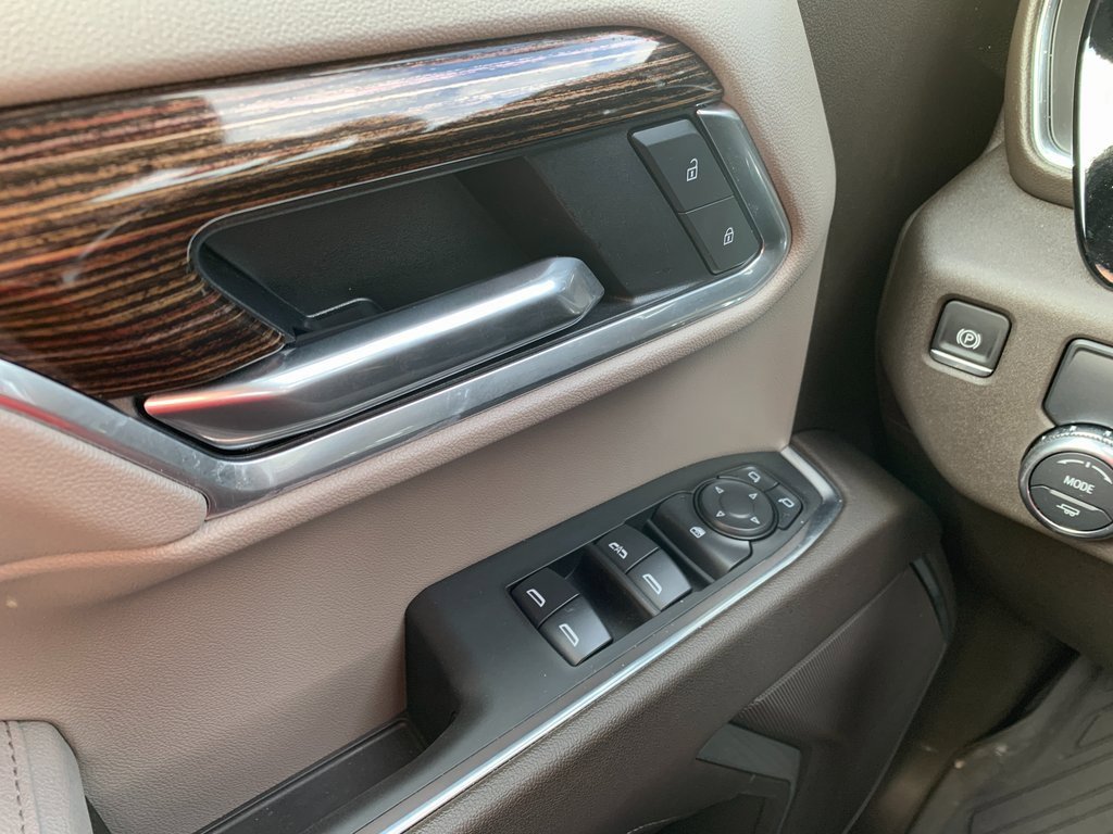 Used 2025 GMC Sierra 1500 SLE w/ Preferred Package image 21