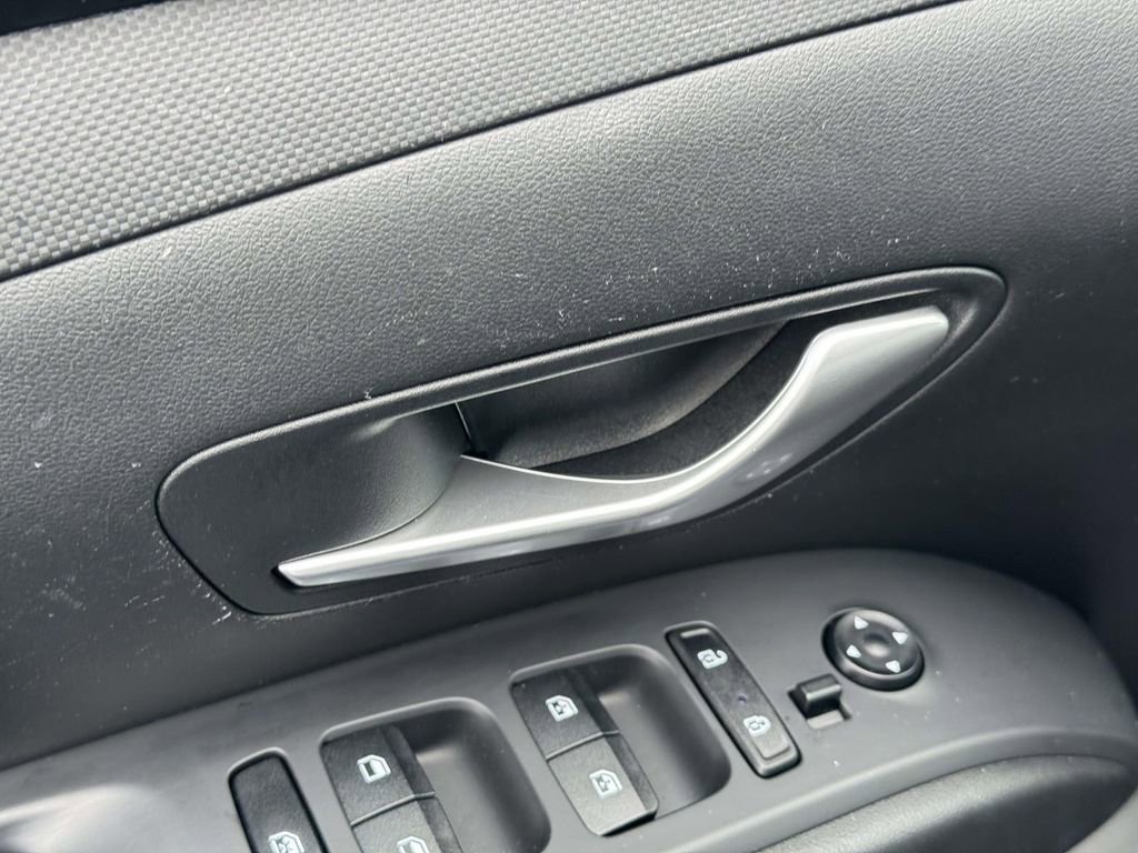 Used 2023 Hyundai Tucson SEL image 15
