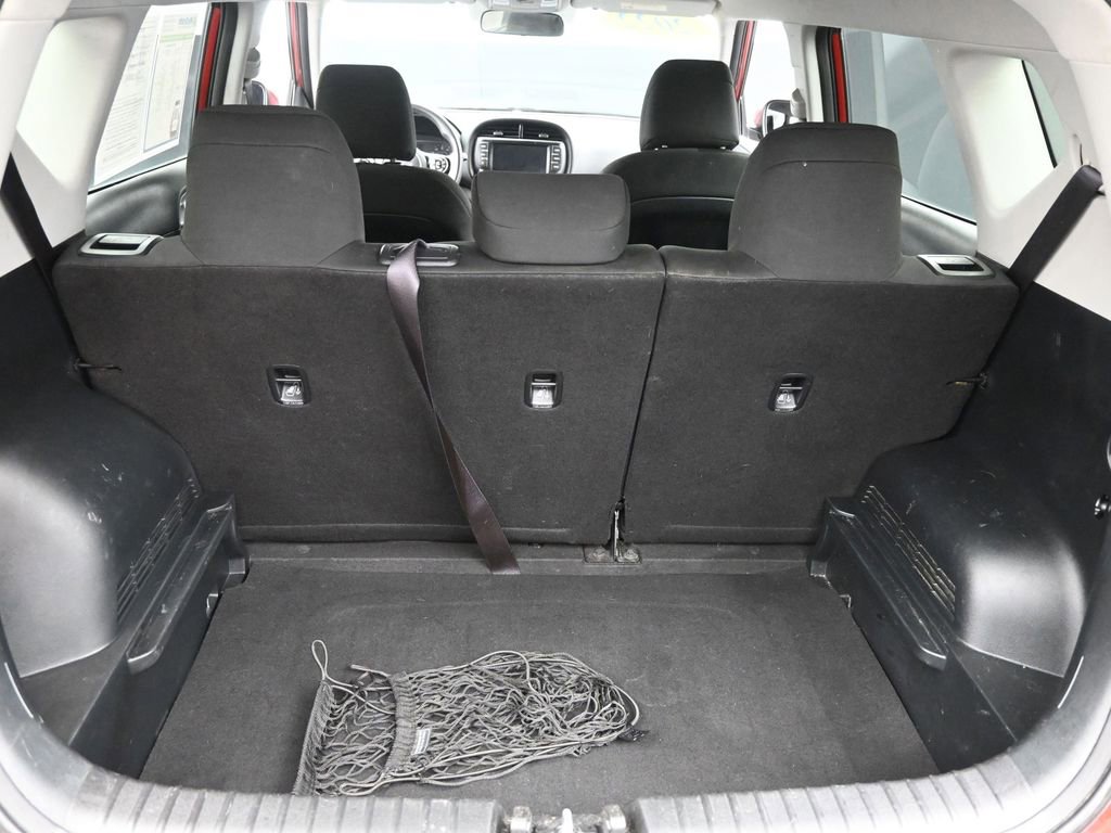 Used 2022 Kia Soul LX image 10