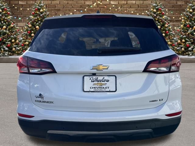 Used 2024 Chevrolet Equinox LT image 4