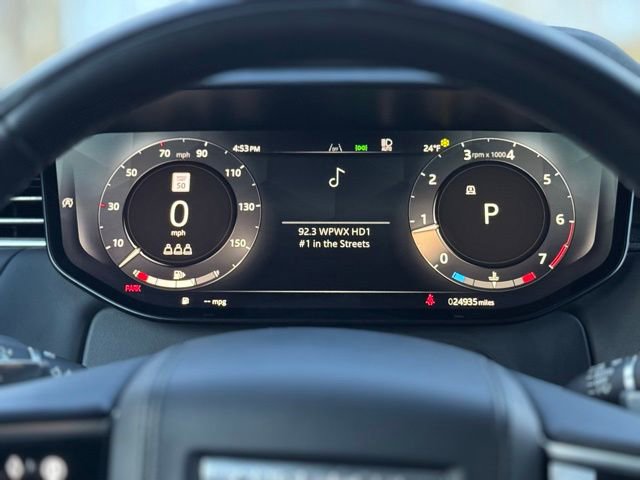 Used 2025 Land Rover Range Rover Sport SE image 25