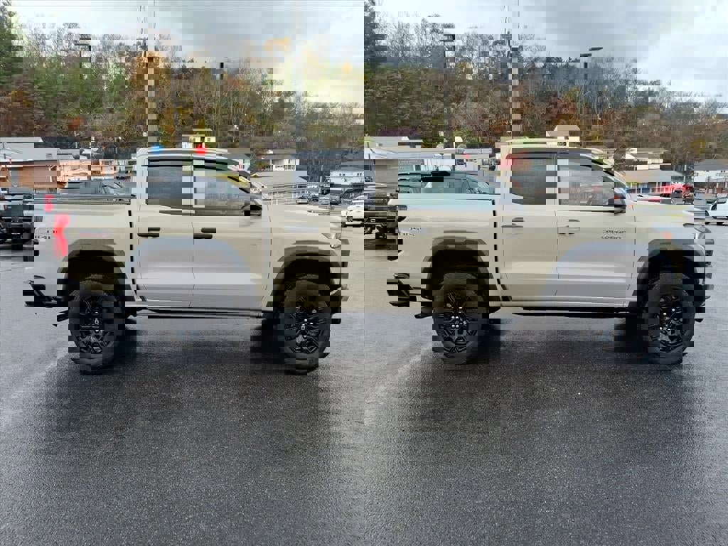 Used 2024 Chevrolet Colorado Trail Boss w/ Advanced Trailering Package image 8