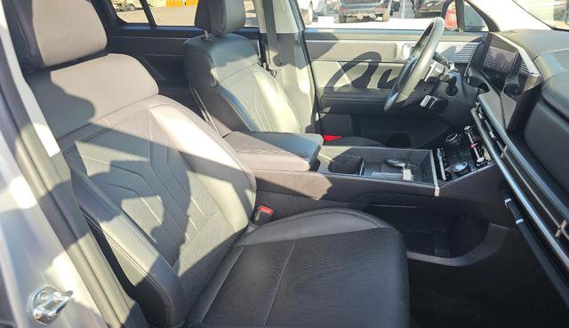 Certified 2025 Hyundai Santa Fe SEL image 5