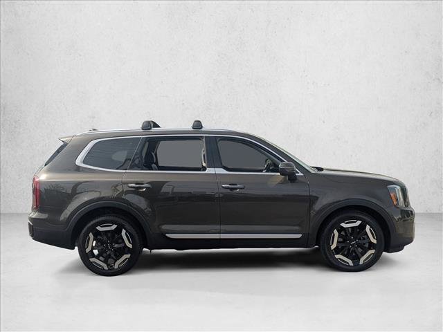 Used 2025 Kia Telluride S AWD/4WD image 4