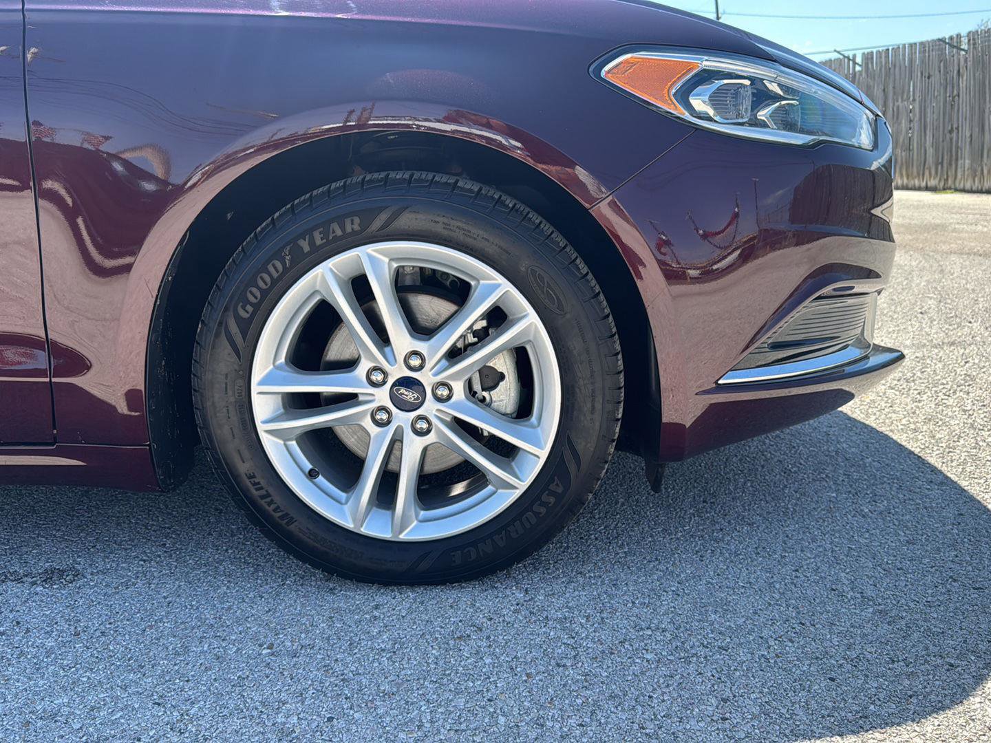 Used 2018 Ford Fusion SE image 9