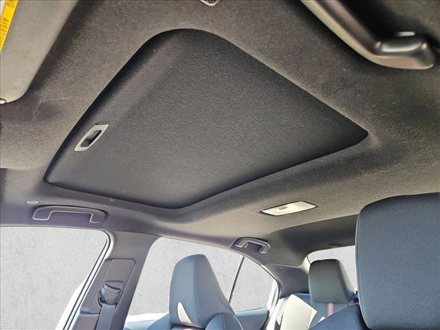 Used 2025 Toyota Corolla SE image 17