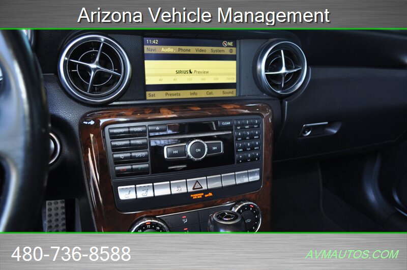 Used 2012 Mercedes-Benz SLK 350 image 27