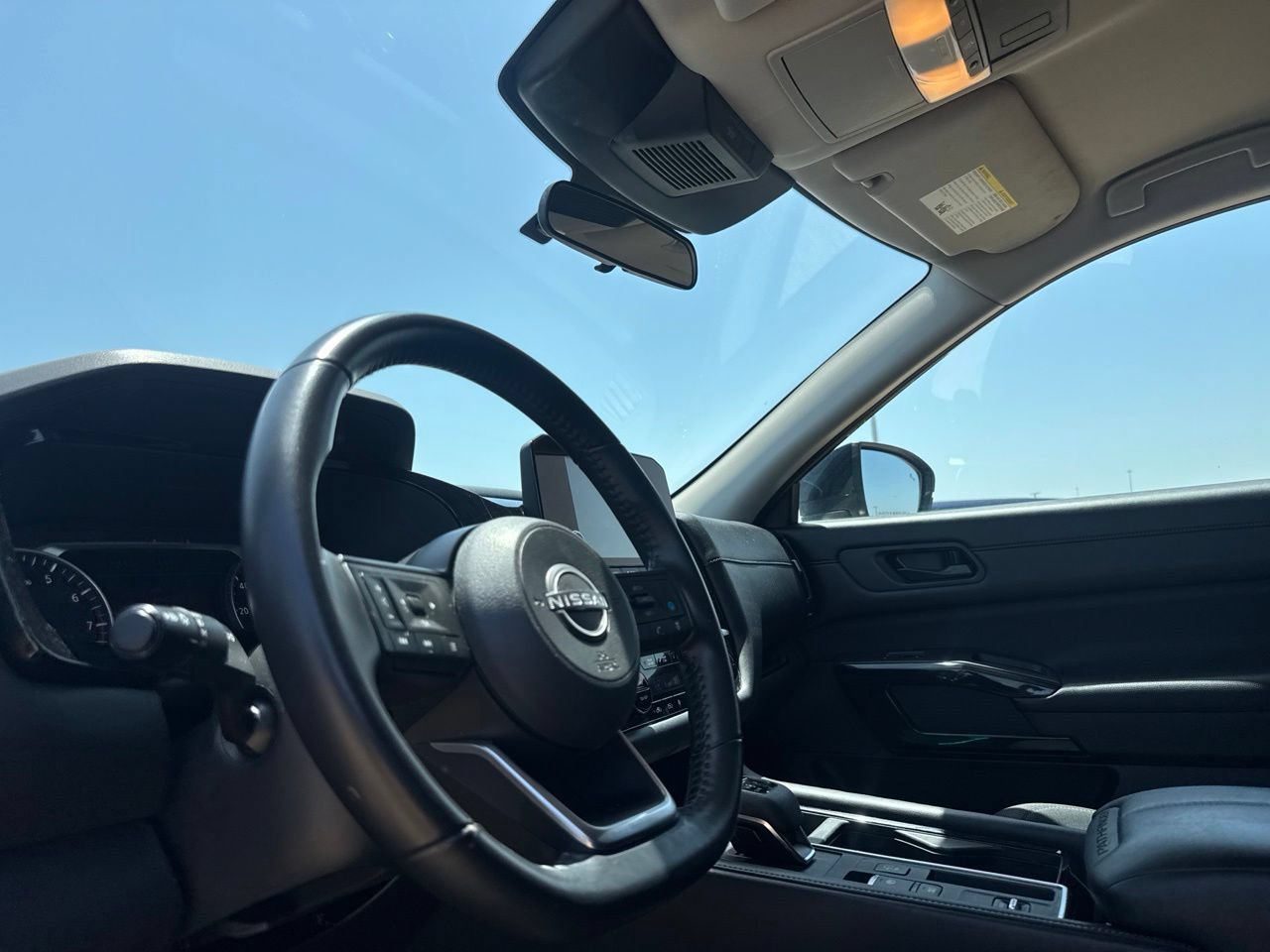 Certified 2025 Nissan Pathfinder SV FWD image 39