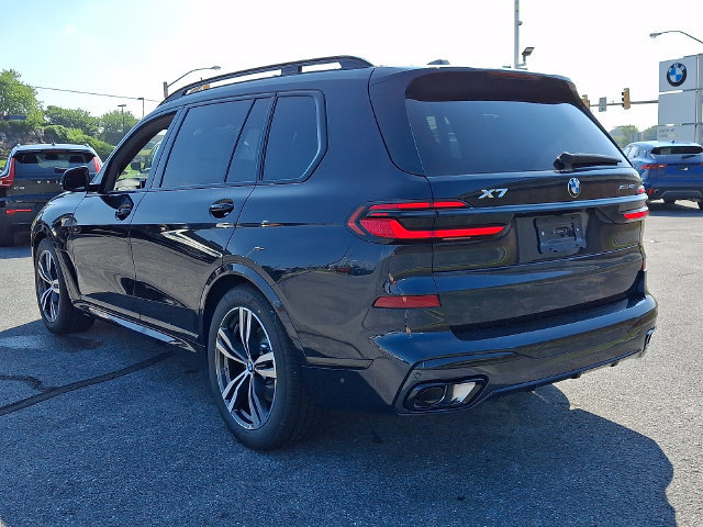 New 2027 BMW X7 xDrive40i w/ M Sport Package AWD/4WD image 4